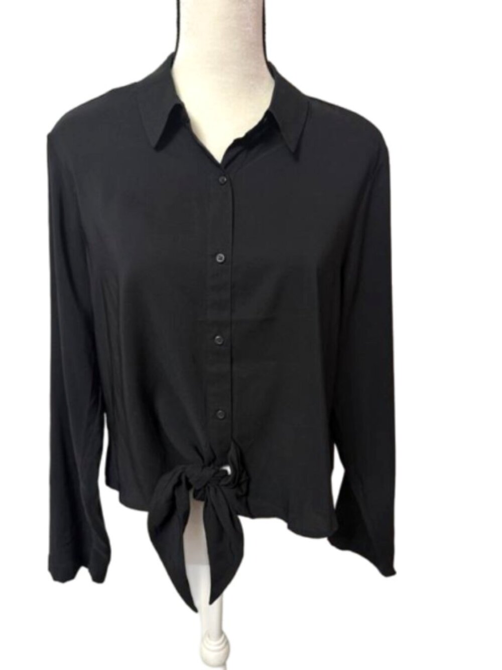 NWT Express Portofino Conscious Edit Black Button Down Tie Top Sz. L #2369